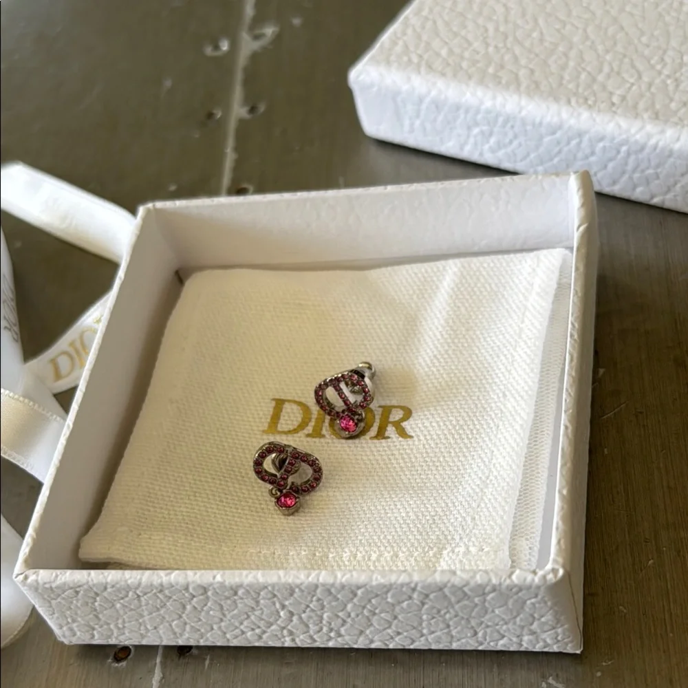 Christian Dior Pink Crystal Earrings logo with box and ribbon - Picture 7 of 7